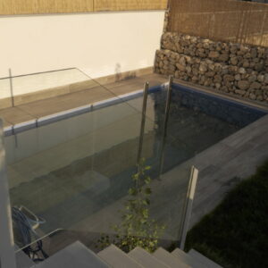 Beneficios de cubierta transitable para piscina | Ventajas de instalar cubierta transitable piscina