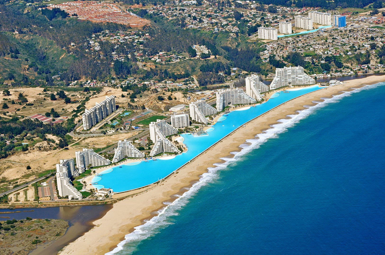 piscina san alfonso del mar